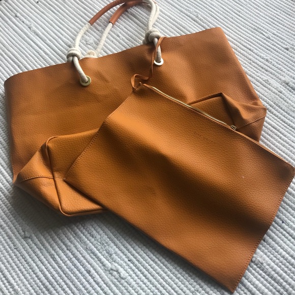 Zara Handbags - 🚨FINAL Zara Never Full Leather Polyurethane Tote